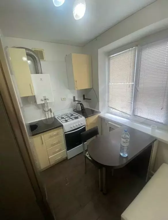 1-к. квартира, 31 м, 5/5 эт. - Фото 0