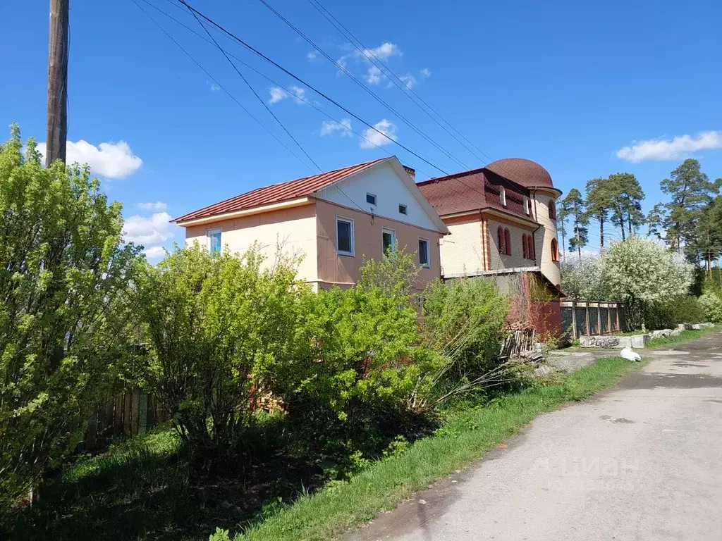 Дом в Свердловская область, Екатеринбург ул. Шатровая, 6 (50 м) - Фото 2