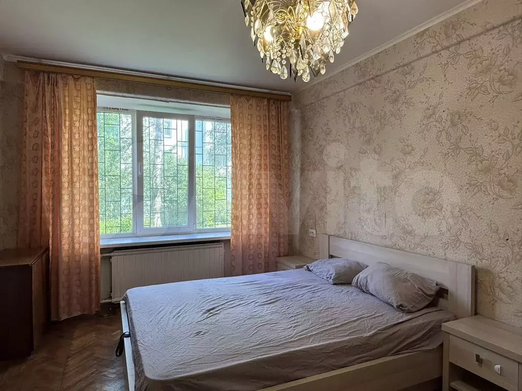 Комната 15 м в 3-к., 1/9 эт. - Фото 0