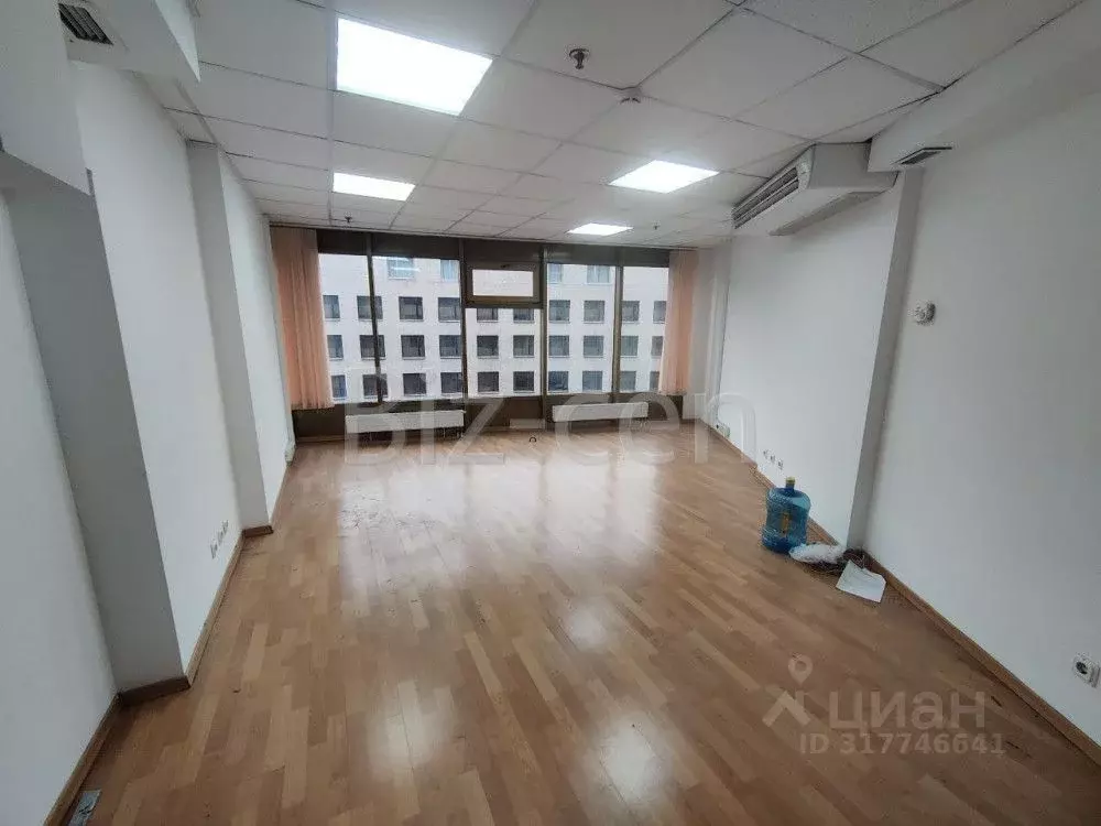 Офис в Санкт-Петербург пл. Александра Невского, 2 (29 м) - Фото 0