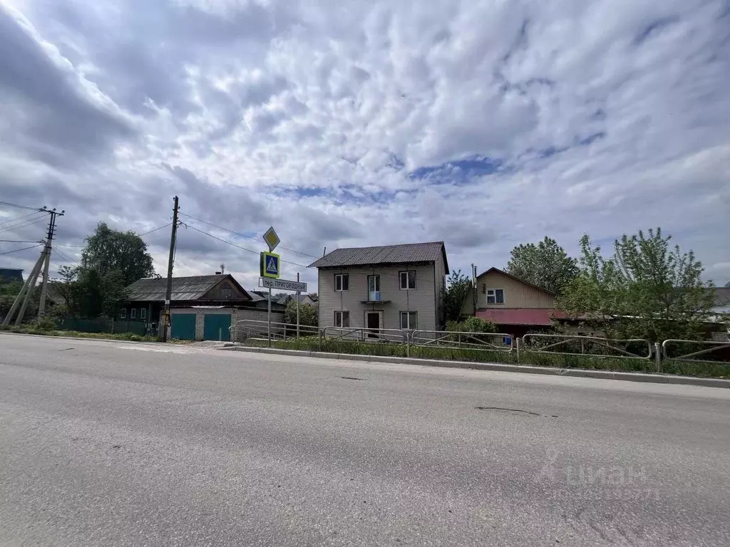 Дом в Пермский край, Березники Семино мкр, ул. Большевистская, 106 ... - Фото 1