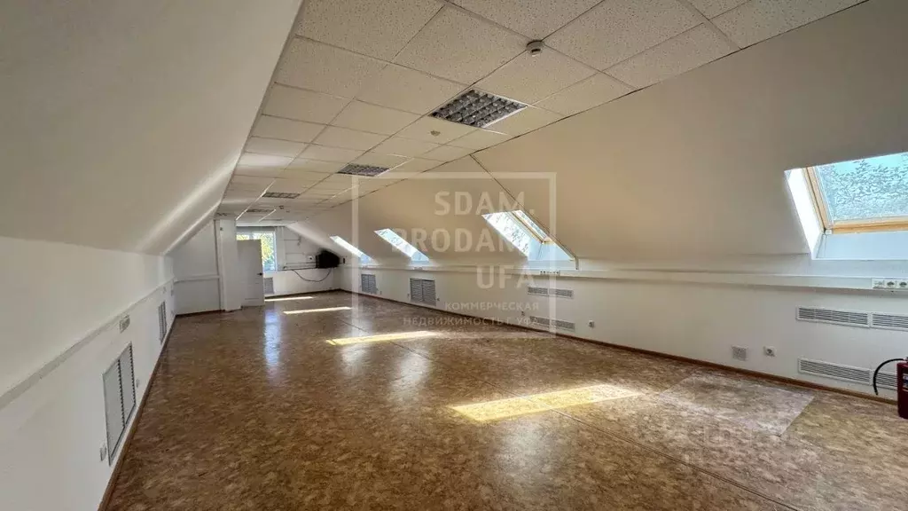 Офис в Башкортостан, Уфа Сельская Богородская ул., 18 (108 м) - Фото 1