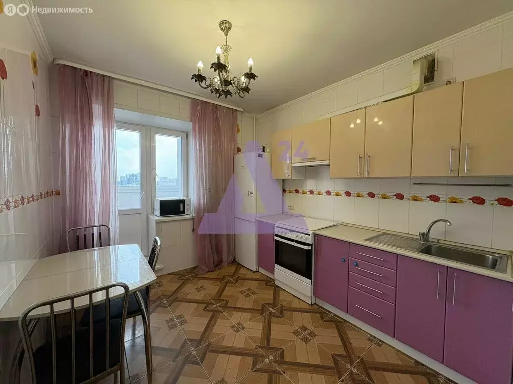 1-комнатная квартира: Барнаул, Балтийская улица, 2 (50 м) - Фото 0