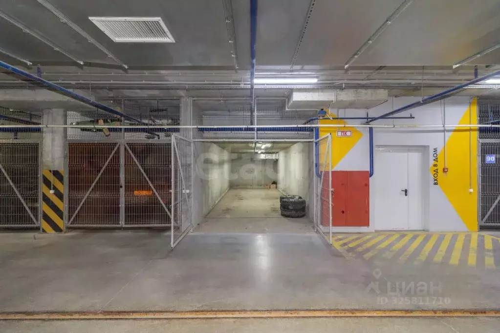 Гараж в Тюменская область, Тюмень ул. Заполярная, 13 (35 м) - Фото 1