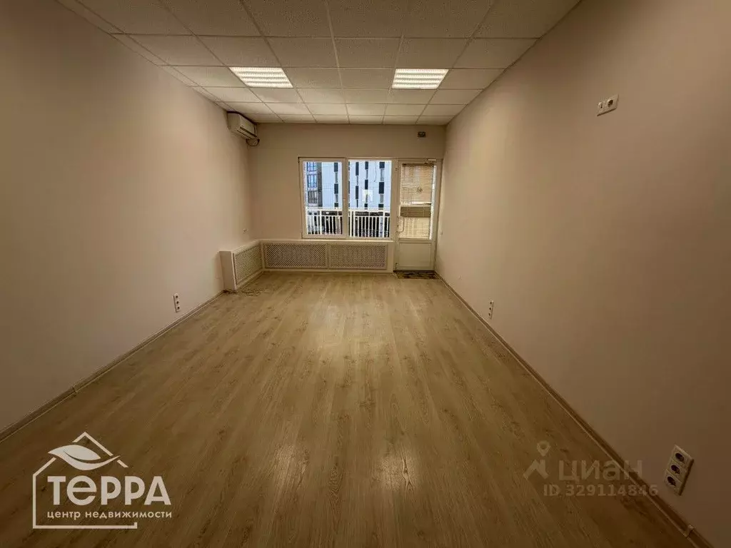 Офис в Крым, Евпатория просп. Победы, 4 (42 м) - Фото 1