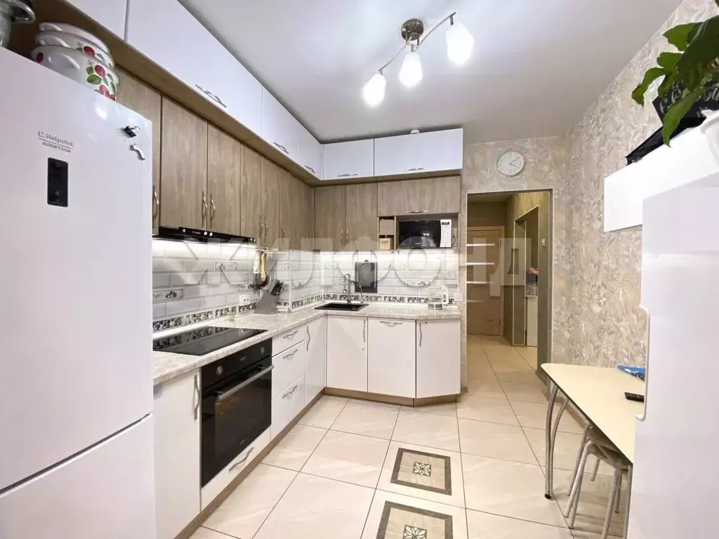 3-к кв. Новосибирская область, Новосибирск ул. Александра Чистякова, ... - Фото 2