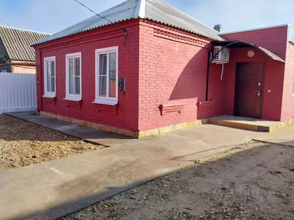 Дом в Краснодарский край, Усть-Лабинск ул. Зои Космодемьянской, 108 ... - Фото 1