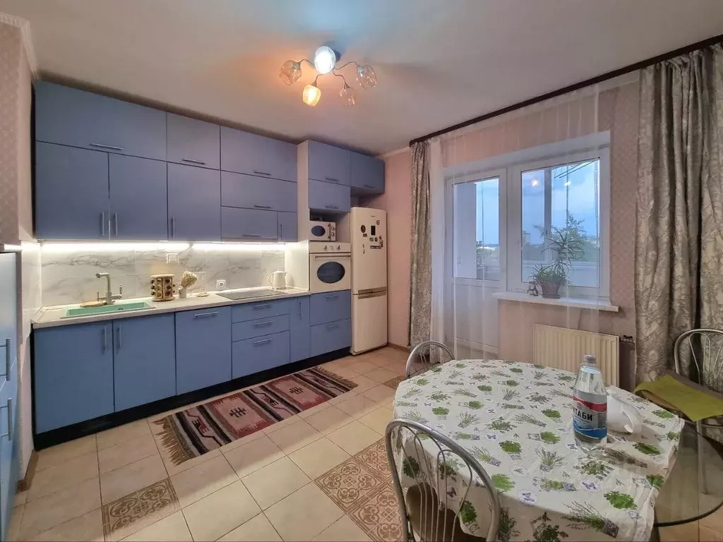 2-к кв. Московская область, Люберцы Смирновская ул., 32 (70.0 м) - Фото 0