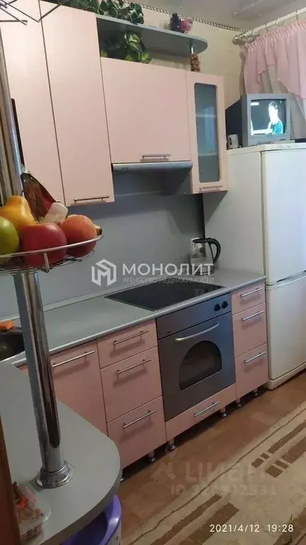 2-к кв. Белгородская область, Старый Оскол Макаренко мкр, 38 (52.0 м) - Фото 1