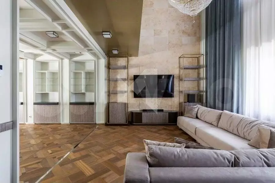 5-к. квартира, 238 м, 4/7 эт. - Фото 1
