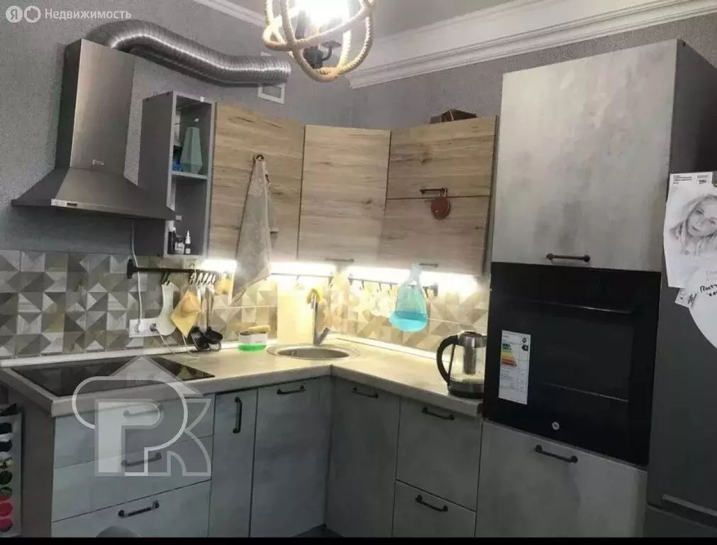 1-комнатная квартира: село Бисерово, микрорайон Новое Бисерово-2, 9 ... - Фото 1