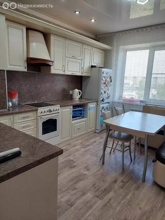 3-комнатная квартира: Бийск, улица Ильи Мухачёва, 256 (63.5 м) - Фото 0