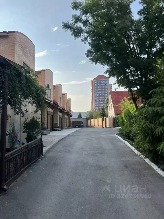 Таунхаус в Алтайский край, Барнаул ул. Никитина, 114 (145 м) - Фото 1