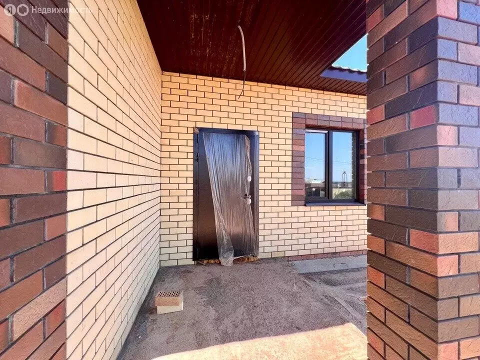 Дом в Оренбургский район, посёлок Соловьёвка (94 м) - Фото 1