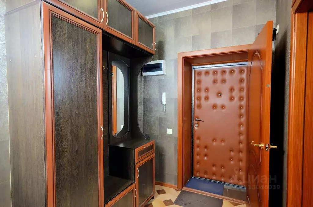 2-к кв. Омская область, Омск просп. Карла Маркса, 22 (70.0 м) - Фото 1