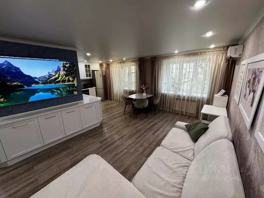 3-к кв. Амурская область, Благовещенск Зейская ул., 269 (90.0 м) - Фото 1