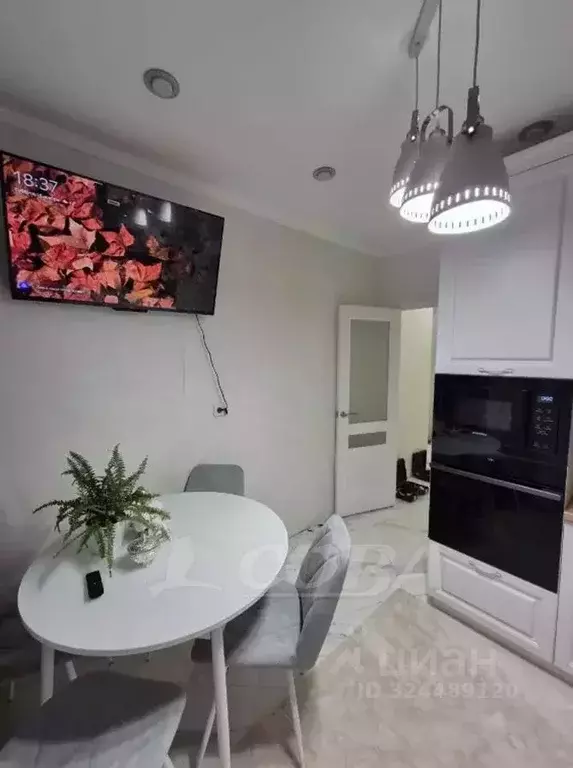 2-к кв. Тюменская область, Тобольск 9-й мкр, 36 (57.0 м) - Фото 2