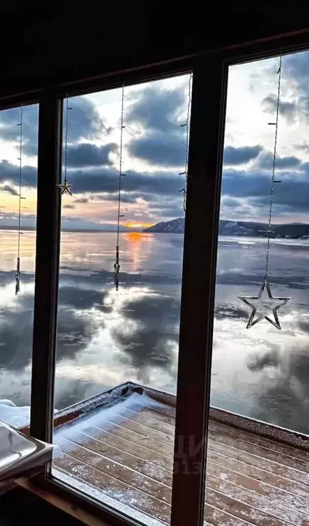 Дом в Иркутская область, Иркутский муниципальный округ, Листвянка рп  ... - Фото 2