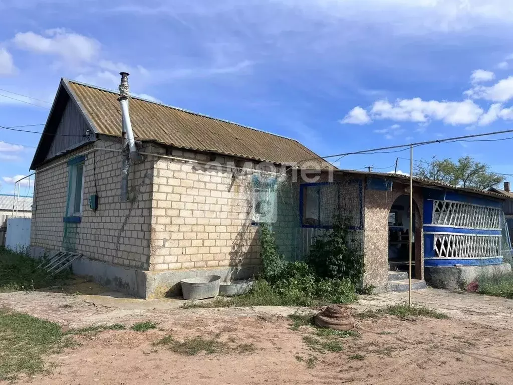 Дом в Калмыкия, Яшкульский район, Уттинское с/мо, пос. Утта ул. ... - Фото 2