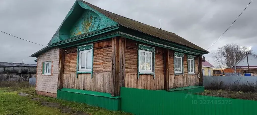 Дом в Башкортостан, Кармаскалинский район, Николаевский сельсовет, д. ... - Фото 1