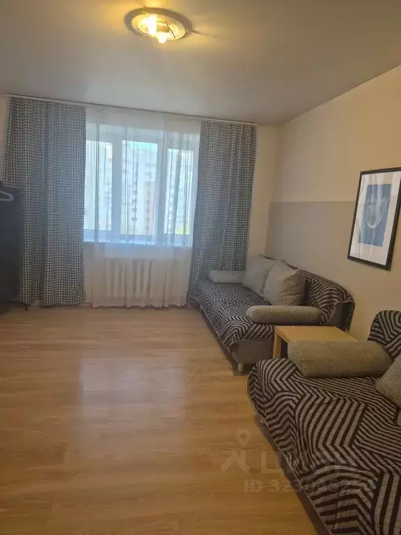 3-к кв. Башкортостан, Уфа ул. Академика Ураксина, 3 (95.0 м) - Фото 1