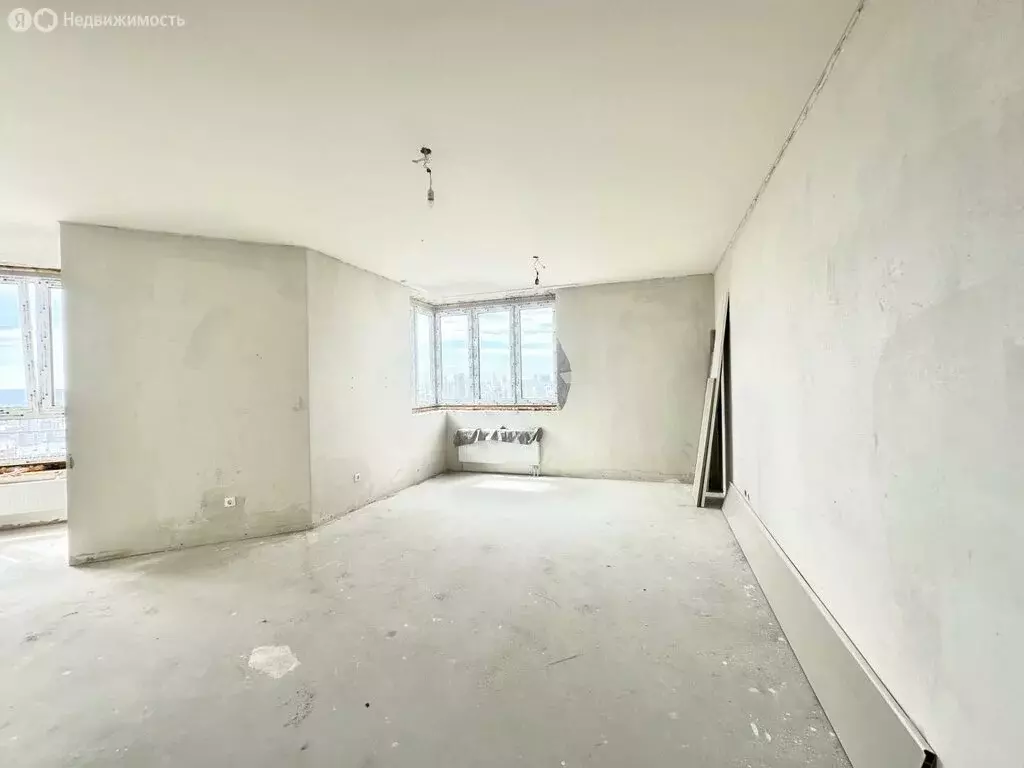 1-комнатная квартира: Екатеринбург, улица Юлиуса Фучика, 1 (54.4 м) - Фото 0