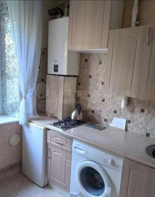 2-к. квартира, 45 м, 1/3 эт. - Фото 0