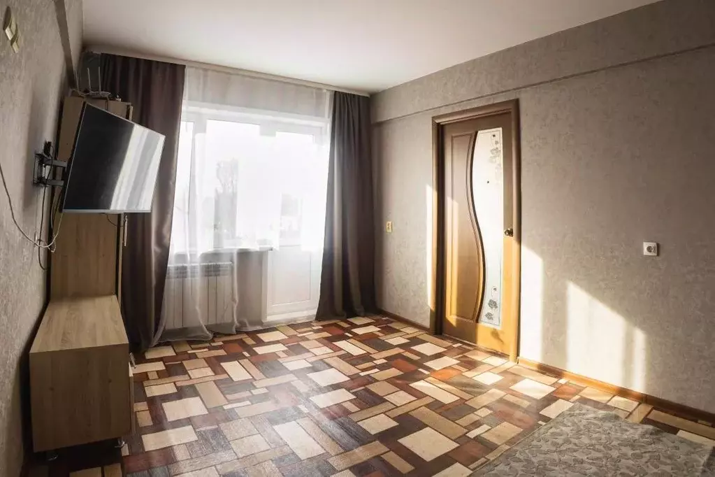 2-к кв. Иркутская область, Иркутск ул. Серафимовича, 8 (45.0 м) - Фото 0