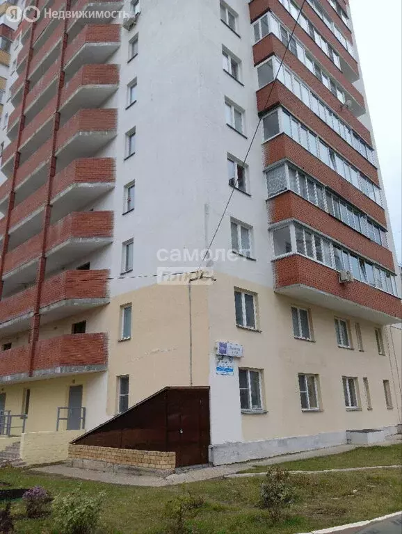 Квартира-студия: Киров, улица Ленина, 184к5 (29.7 м) - Фото 1