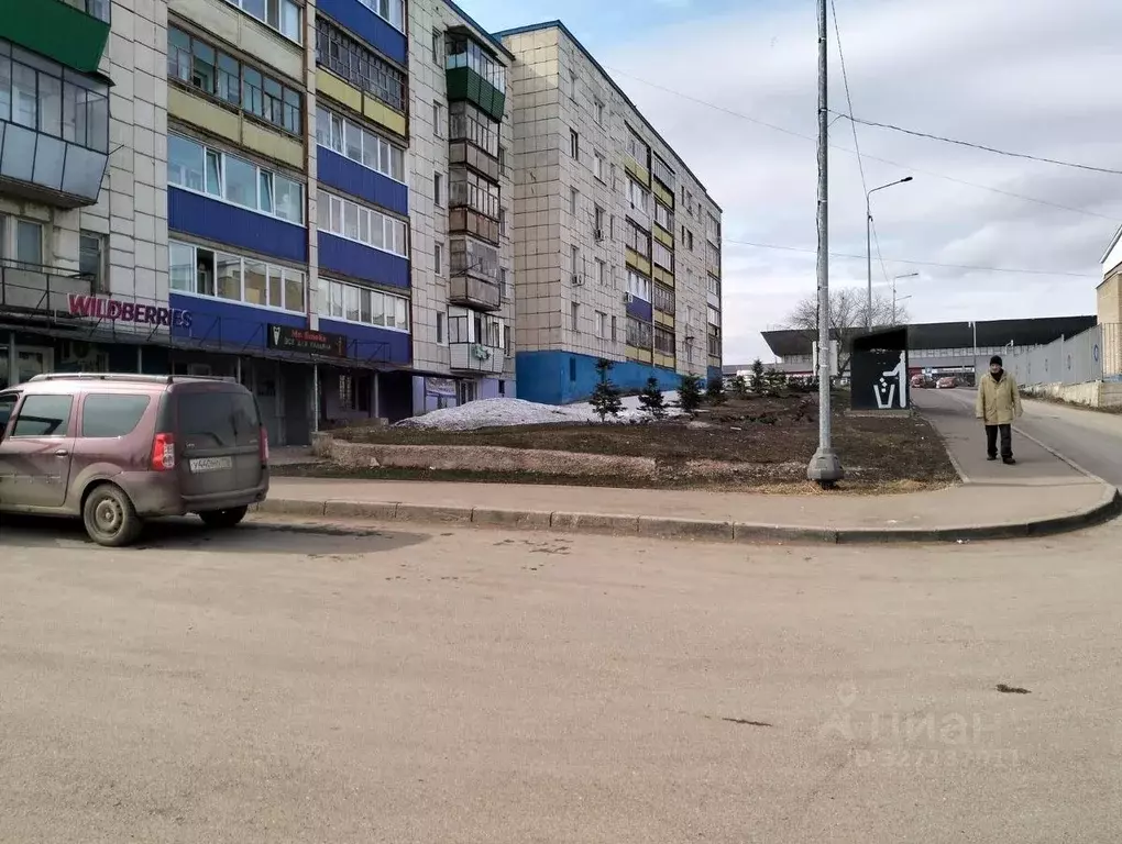 Торговая площадь в Татарстан, Лениногорск ул. Гагарина, 33 (60 м) - Фото 1