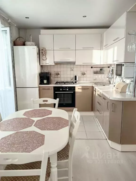 2-к кв. Самарская область, Самара Ново-Садовая ул., 164А (60.0 м) - Фото 0