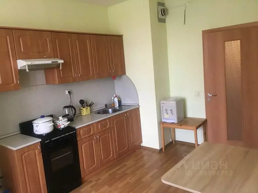 2-к кв. Псковская область, Псков ул. Кузбасской Дивизии, 28Б (80.0 м) - Фото 0