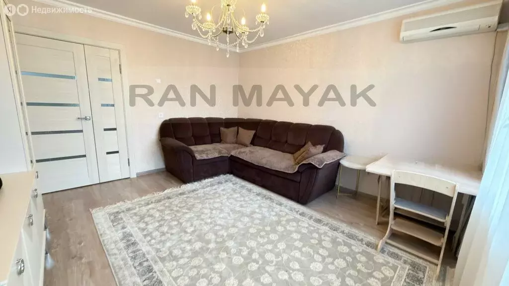 3-комнатная квартира: Майкоп, Шоссейная улица, 20 (59.8 м) - Фото 1