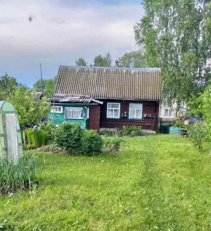 Дом в Смоленская область, Рославльский муниципальный округ, д. Савеево ... - Фото 0