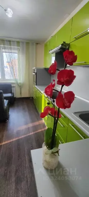 3-к кв. Омская область, Омск просп. Комарова, 21 (69.5 м) - Фото 1