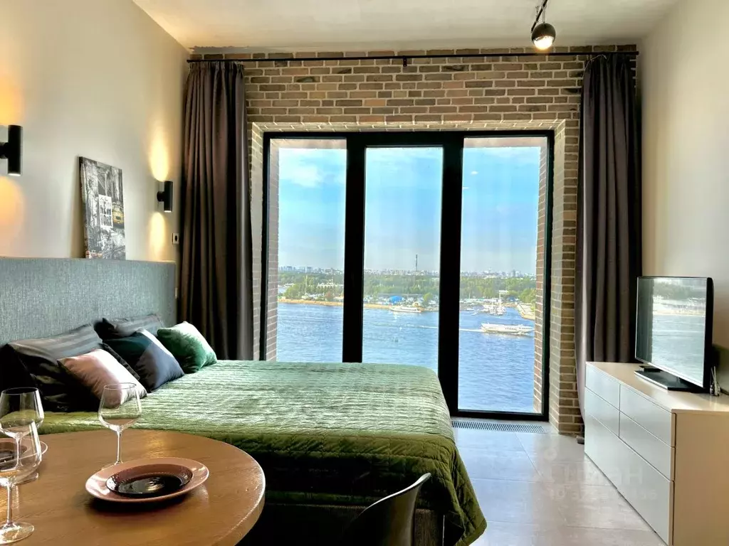 Студия Санкт-Петербург наб. Макарова, 60 (31.0 м) - Фото 2