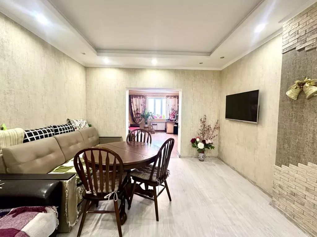 2-к кв. Московская область, Химки ул. Академика Грушина, 4 (65.1 м) - Фото 1