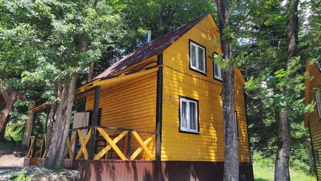 Дом в Карачаево-Черкесия, Зеленчукский район, с. Архыз ул. Банковская, ... - Фото 0