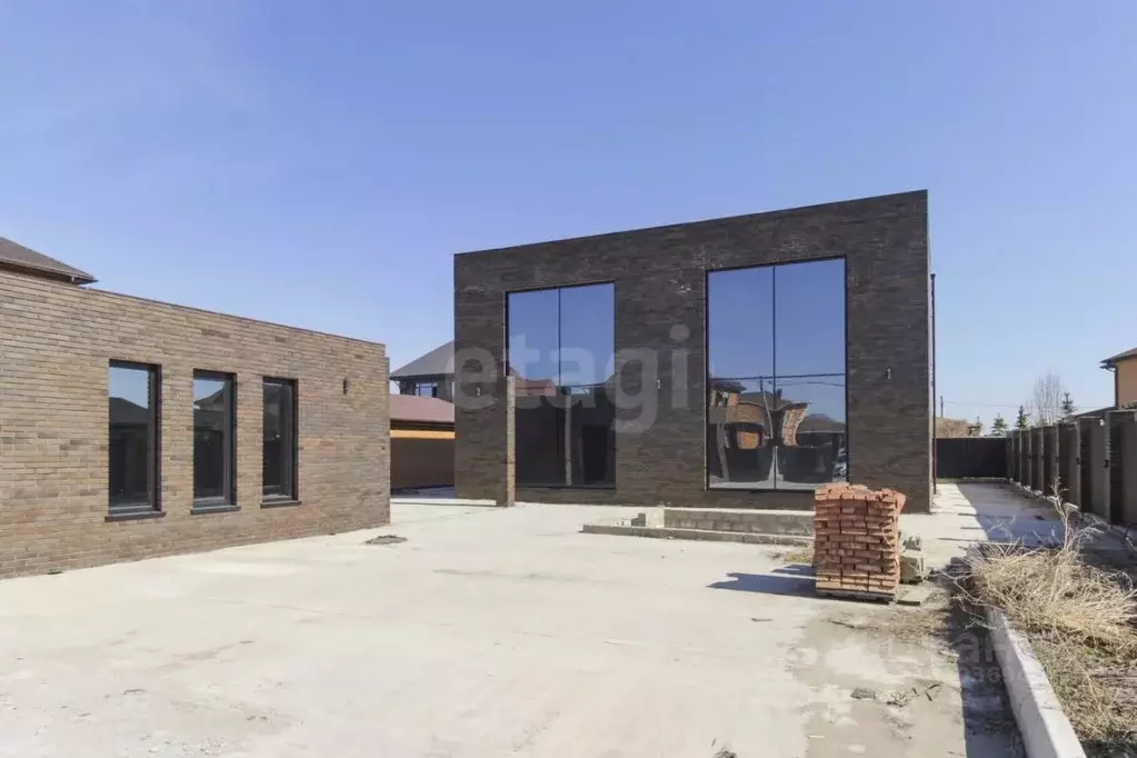 Дом в Омская область, Омск Звонкая ул., 49 (360 м) - Фото 1