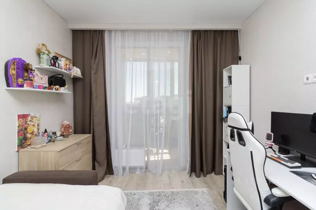 3-к кв. Тюменская область, Тюмень ул. Тимофея Чаркова, 81к2 (72.8 м) - Фото 1