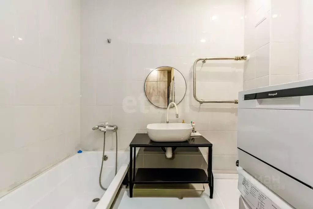 Студия Тюменская область, Тюмень ул. Новоселов, 115 (24.1 м) - Фото 1