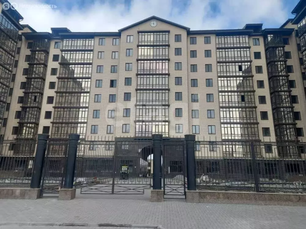 10-комнатная квартира: Назрань, Московская улица, 28 (700 м) - Фото 1