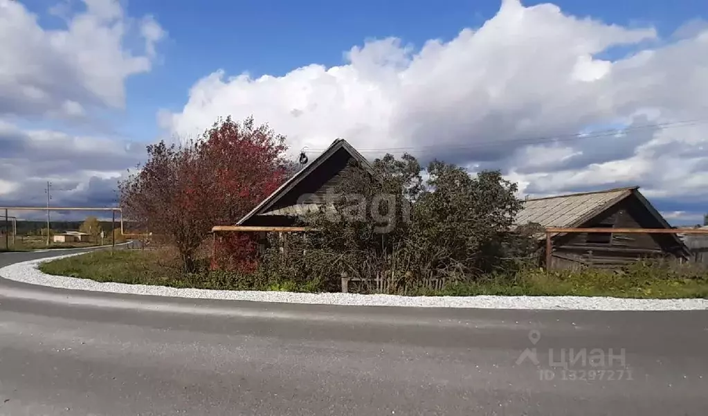 Участок в Свердловская область, Горноуральский городской округ, с. ... - Фото 0