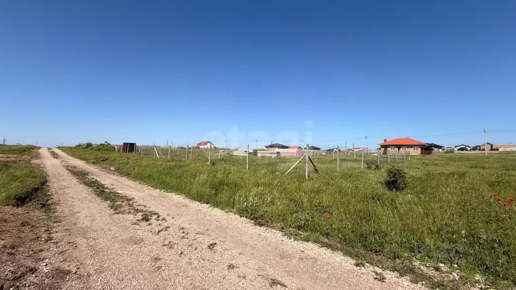 Участок в Крым, Симферопольский район, с. Мирное  (6.0 сот.) - Фото 1