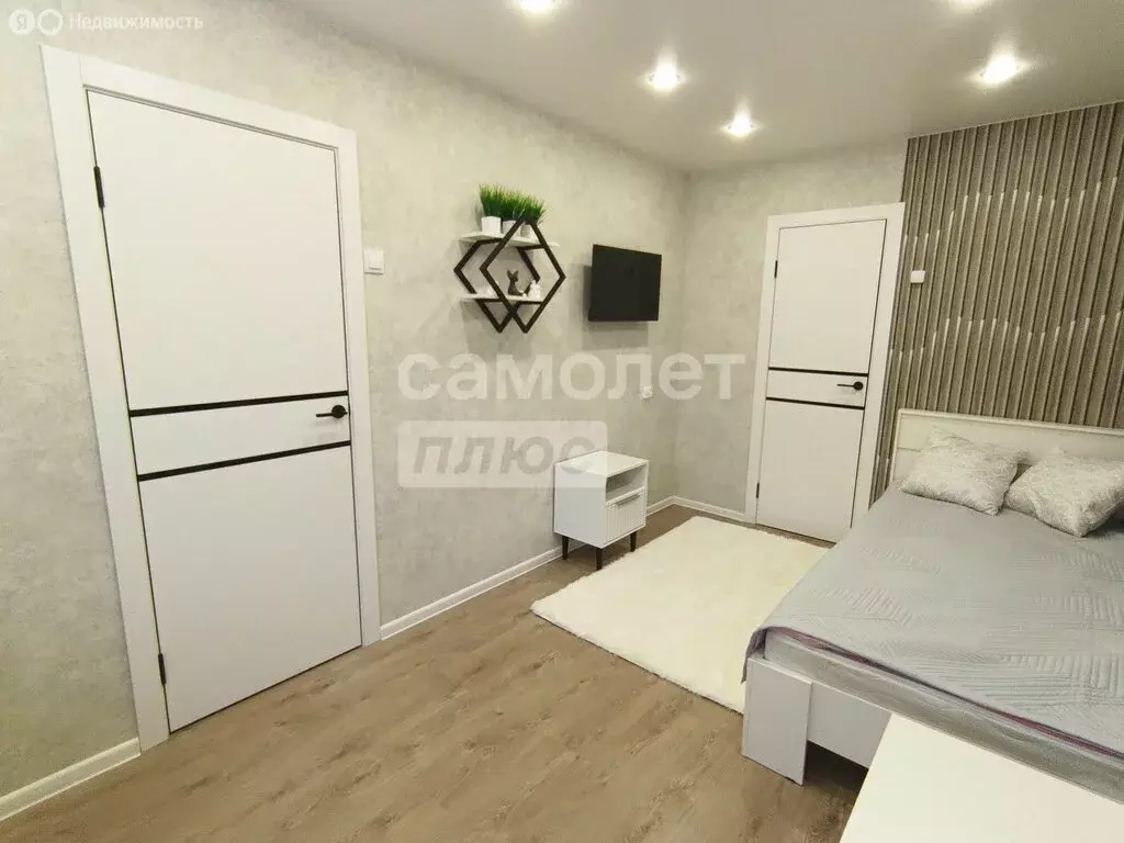 2-комнатная квартира: Киров, улица Монтажников, 18 (46.2 м) - Фото 1