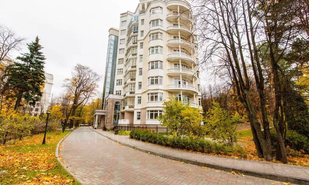 6-к кв. Москва Староволынская ул., 12к2 (365.0 м) - Фото 1