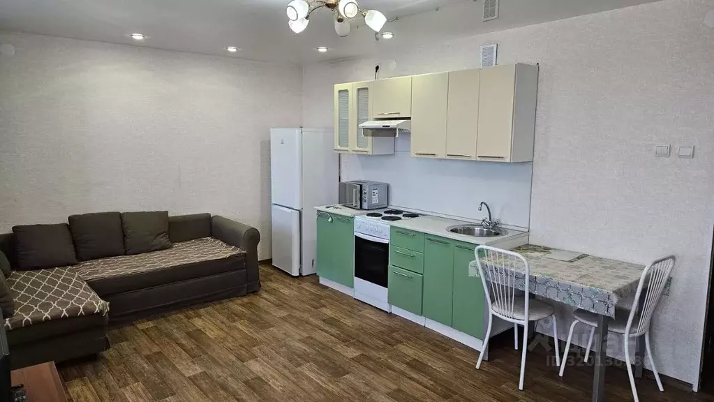 Студия Омская область, Омск Пригородная ул., 23к3 (28.8 м) - Фото 2