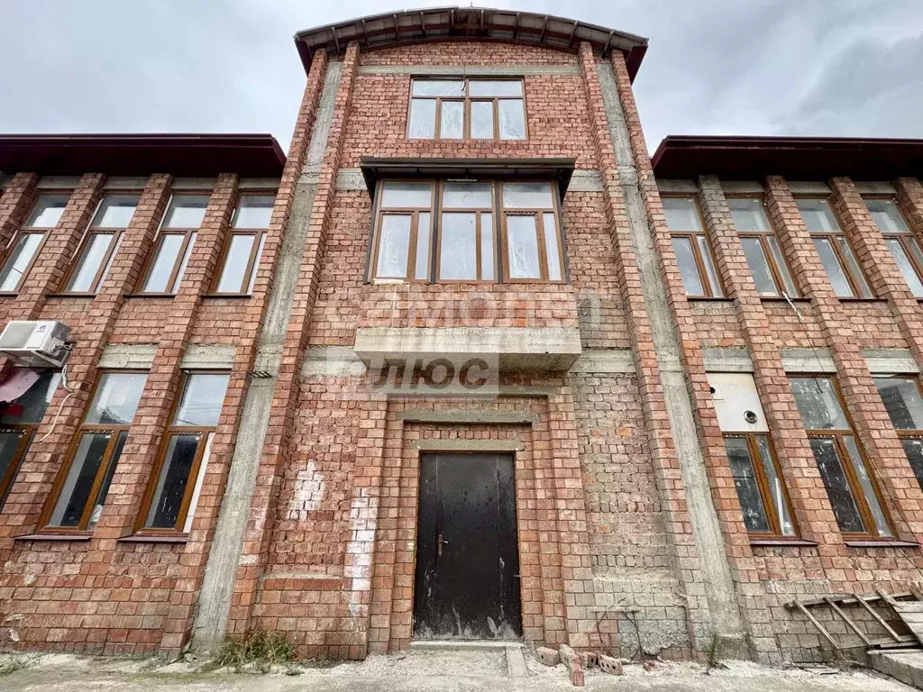 Дом в Дагестан, Махачкала ул. 1-я Аварская, 5 (700 м) - Фото 0