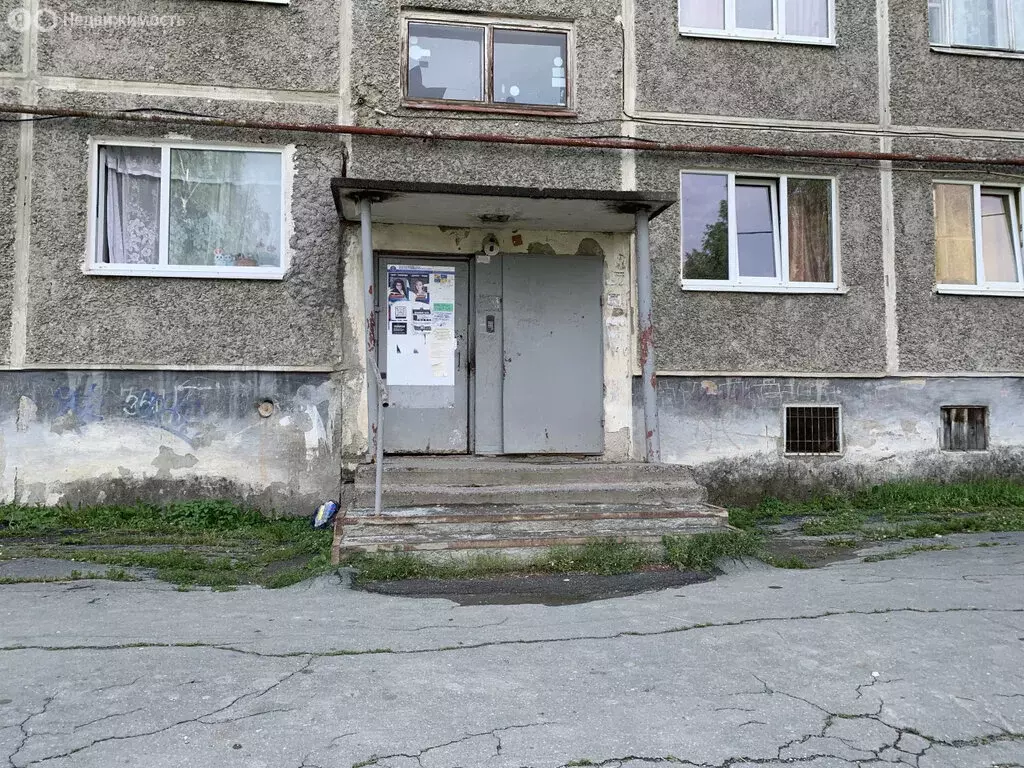 1-комнатная квартира: Ревда, улица Советских Космонавтов, 1А (14.4 м) - Фото 1