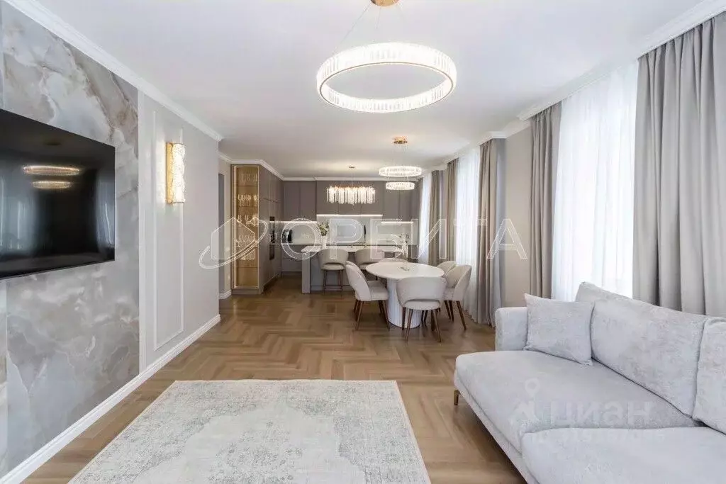 Таунхаус в Тюменская область, Тюмень проезд 8-й Губернский (216 м) - Фото 1